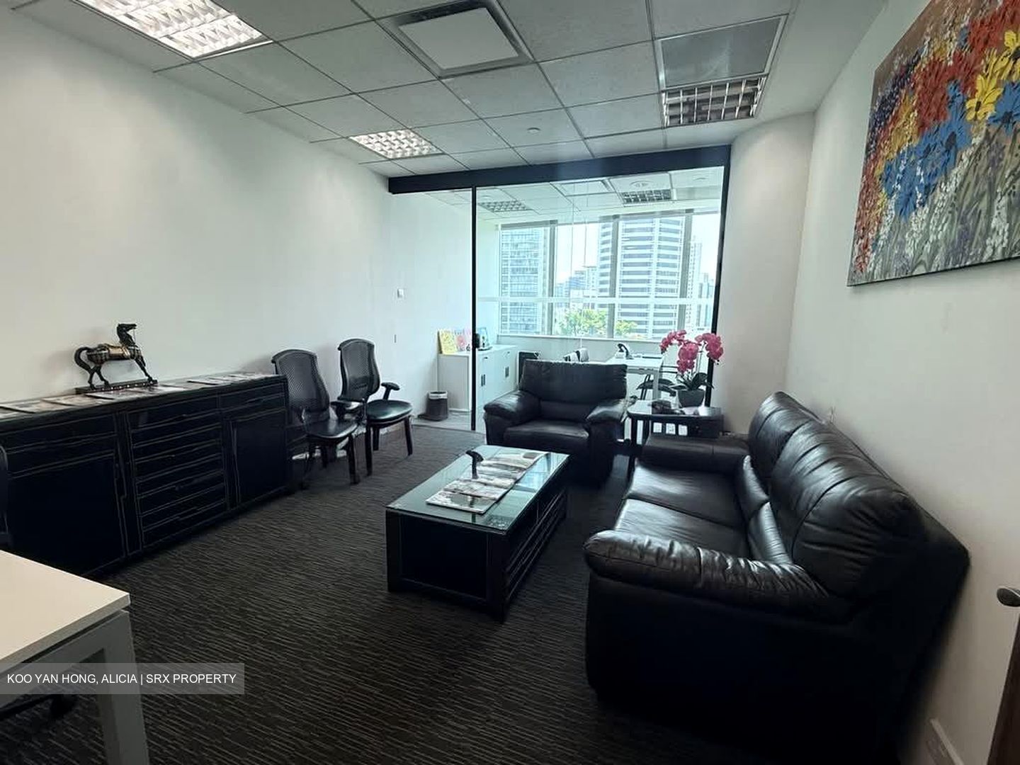 Shaw Centre (D9), Office #565576631